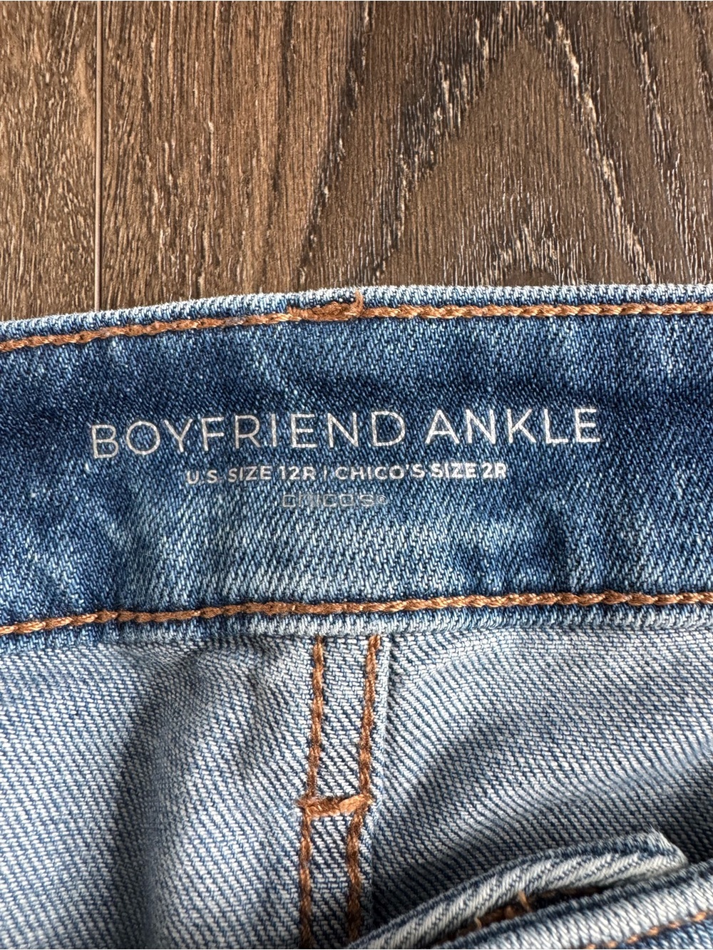 Chico’s Light Wash Boyfriend Ankle Women's Jeans Size 12 - Picture 4 of 9